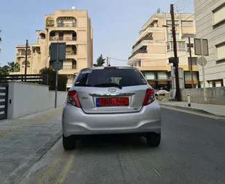 Benzin 1,2L Motor von Toyota Vitz 2014 zur Miete in Limassol.