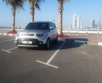 تأجير سيارة Kia Soul 2020 في في الإمارات العربية المتحدة، تتميز بـ ✓ وقود البنزين وقوة  حصان ➤ بدءًا من 112 AED يوميًا.