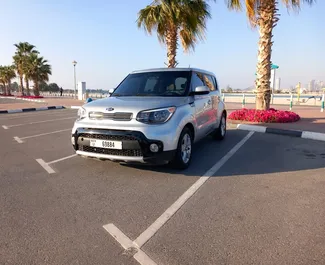 두바이에서, 아랍에미리트에서 대여하는 Kia Soul의 전면 뷰 ✓ 차량 번호#6274. ✓ 자동 변속기 ✓ 0 리뷰.