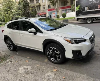 Interiér Subaru Crosstrek na prenájom v v Gruzínsku. Skvelé auto so sedadlami pre 5 osôb s prevodovkou Automatické.