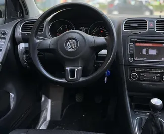 Двигатель Дизель 2,0 л. – Арендуйте Volkswagen Golf 6 в Тиране.