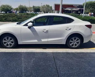 Kiralık bir Mazda Axela Larnaka'da, Kıbrıs ön görünümü ✓ Araç #6504. ✓ Otomatik TM ✓ 0 yorumlar.