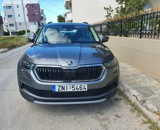 Vista frontale di un noleggio Skoda Kodiaq all'aeroporto di Atene, Grecia ✓ Auto #6316. ✓ Cambio Automatico TM ✓ 0 recensioni.