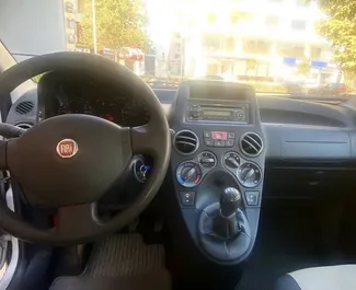 租车 Fiat Panda #6430 Manual 在 在地拉那，配备 1.2L 发动机 ➤ 来自 阿尔迪 在阿尔巴尼亚。