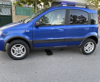 Automašīnas noma Fiat Panda 4x4 #6309 ar Rokasgrāmata pārnesumu kārbu Tirānā, aprīkots ar 1,2L dzinēju ➤ No Aldi Albānijā.