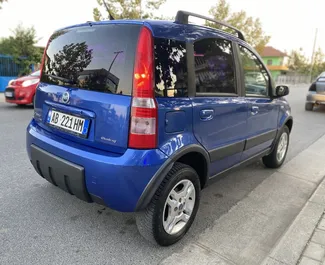 Fiat Panda 4x4 2005 biludlejning i Albanien, med ✓ Benzin brændstof og 69 hestekræfter ➤ Starter fra 17 EUR pr. dag.