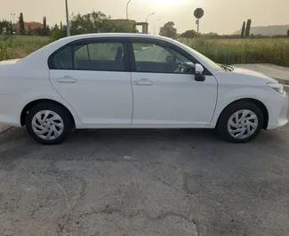 Toyota Corolla Axio 2018 galimas nuomai Larnakoje, su neribotas kilometrų apribojimu.