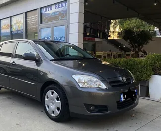 Frontvisning av en leiebil Toyota Corolla i Tirana, Albania ✓ Bil #6320. ✓ Automatisk TM ✓ 0 anmeldelser.