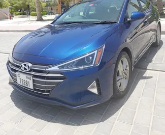 두바이에서, 아랍에미리트에서 대여하는 Hyundai Elantra의 전면 뷰 ✓ 차량 번호#4862. ✓ 자동 변속기 ✓ 1 리뷰.