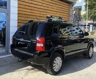 Frontvisning af en udlejnings Hyundai Tucson i Tirana, Albanien ✓ Bil #6414. ✓ Automatisk TM ✓ 0 anmeldelser.
