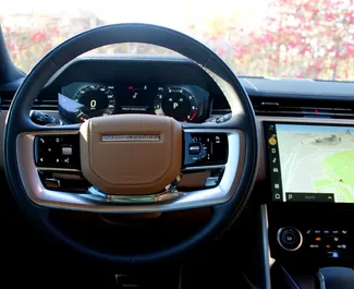 Range Rover Vogue 2023 med Firehjulsdrift-system, tilgjengelig i Dubai.