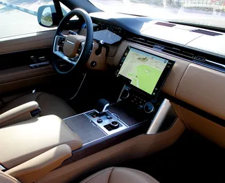 Benzīns 5,0L dzinējs Range Rover Vogue 2023 nomai Dubaijā.