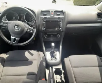 Dīzeļdegviela 2,0L dzinējs Volkswagen Golf 6 2012 nomai Tirānā.