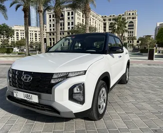 Vista frontal de um aluguel Hyundai Creta no Dubai, Emirados Árabes Unidos ✓ Carro #4874. ✓ Transmissão Automático TM ✓ 0 avaliações.