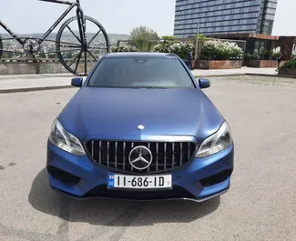 Ενοικίαση αυτοκινήτου Mercedes-Benz E-Class #6638 με κιβώτιο ταχυτήτων Αυτόματο στην Τιφλίδα, εξοπλισμένο με κινητήρα 3,5L ➤ Από Giorgi στη Γεωργία.