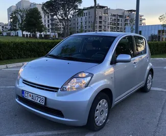 Прокат машины Daihatsu Sirion №6581 (Автомат) в Будве, с двигателем 1,3л. Бензин ➤ Напрямую от Лука в Черногории.