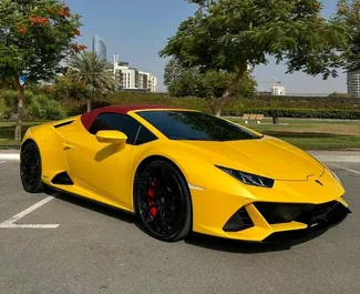 두바이에서에서 대여 가능한 Petrol 5.2L 엔진의 Lamborghini Huracan Evo Cabrio 2023.