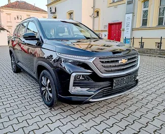 Frontvisning av en leiebil Chevrolet Captiva i Praha, Tsjekkia ✓ Bil #310. ✓ Automatisk TM ✓ 0 anmeldelser.