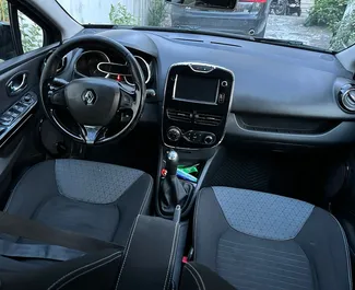 Renault Clio 4 2012 auto rentimine Albaanias, sisaldab ✓ Diisel kütust ja 75 hobujõudu ➤ Alates 20 EUR päevas.