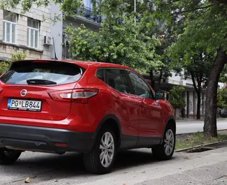 Wynajmij Nissan Qashqai 2016 w Czarnogórze. Paliwo: Diesel. Moc: 96 KM ➤ Koszt od 22 EUR za dobę.