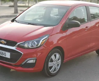 تأجير سيارة Chevrolet Spark رقم 6787 بناقل حركة أوتوماتيكي في في دبي، مجهزة بمحرك 1,2 لتر ➤ من كريم في في الإمارات العربية المتحدة.