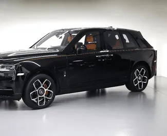 Front view of a rental Rolls-Royce Cullinan in Dubai, UAE ✓ Car #6763. ✓ Automatic TM ✓ 0 reviews.