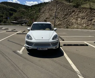 Araç Kiralama Porsche Cayenne #6543 Otomatik Tiflis'te, 3,0L motor ile donatılmış ➤ Evgenii tarafından Gürcistan'da.