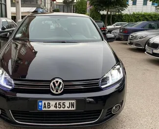 Volkswagen Golf 6 location. Économique, Confort Voiture à louer en Albanie ✓ Dépôt de 300 EUR ✓ RC, ATR, Frontière options d'assurance.