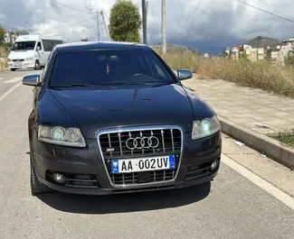 Sprednji pogled najetega avtomobila Audi A6 v v Sarandi, Albanija ✓ Avtomobil #7118. ✓ Menjalnik Samodejno TM ✓ Mnenja 1.
