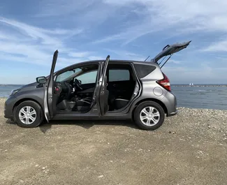 Nissan Note bérlése. Gazdaságos, Kényelmes típusú autó bérlése Cipruson ✓ Letét nélkül ✓ Biztosítási opciók: TPL, CDW, SCDW, Utasok, Lopás, Fiatal.