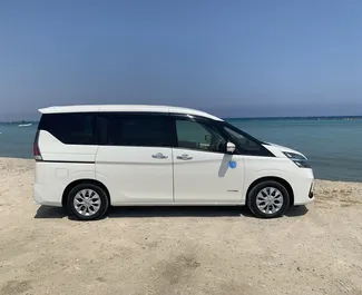 Aluguel de Carro Nissan Serena #7088 com transmissão Automático em Larnaca, equipado com motor 2,0L ➤ De Máximo em Chipre.