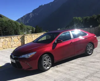 Uthyrning av Toyota Camry. Komfort, Premium bil för uthyrning i Georgien ✓ Utan deposition ✓ Försäkringsalternativ: TPL, FDW, Passagerare, Stöld, Utomlands, Ingen insättning.