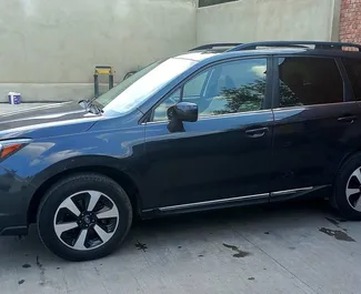 Benzin 2,5L motor af Subaru Forester 2017 til udlejning i Tbilisi.