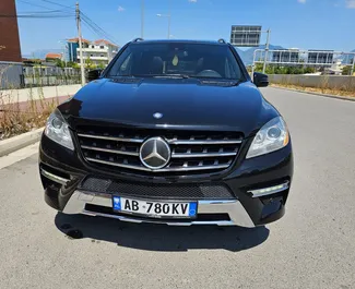 Ενοικίαση Mercedes-Benz ML350. Αυτοκίνητο Άνεση, Πρίμιουμ, SUV προς ενοικίαση στην Αλβανία ✓ Κατάθεση 300 EUR ✓ Επιλογές ασφάλισης: TPL, CDW, Στο εξωτερικό.