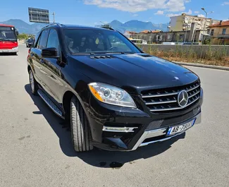 Mercedes-Benz ML350 2012 disponible para alquilar en Tirana, con límite de millaje de ilimitado.