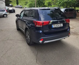 Двигатель Бензин 2,4 л. – Арендуйте Mitsubishi Outlander Xl в Тбилиси.