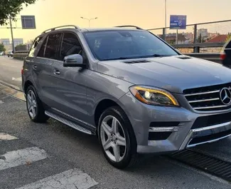 Ενοικίαση αυτοκινήτου Mercedes-Benz ML350 #7196 με κιβώτιο ταχυτήτων Αυτόματο στα Τίρανα, εξοπλισμένο με κινητήρα 3,0L ➤ Από Klodian στην Αλβανία.