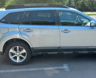 Bilutleie av Subaru Outback 2014 i i Georgia, inkluderer ✓ Bensin drivstoff og 175 hestekrefter ➤ Starter fra 90 GEL per dag.