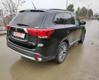 Prenájom auta Mitsubishi Outlander 2019 v v Gruzínsku, s vlastnosťami ✓ palivo Benzín a výkon 167 koní ➤ Od 105 GEL za deň.