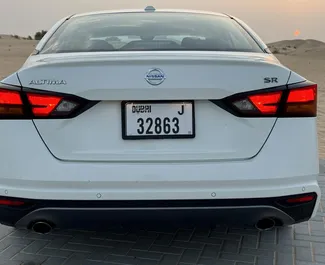 Petrol 2.5L engine of Nissan Altima 2021 for rental in Dubai.