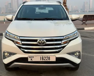 Priekinė automobilio, kurį nuomojate Toyota Rush Dubajuje, JAE vaizdas ✓ Automobilis #7364. ✓ Pavarų dėžė Automatinis TM ✓ Atsiliepimai 0.