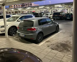 Арендуйте Volkswagen Golf 6 2009 в Албании. Топливо: Бензин. Мощность: 120 л.с. ➤ Стоимость от 19 EUR в сутки.