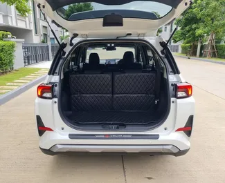 Essence 1,5L Moteur de Toyota Veloz 2022 à louer à l'aéroport de Bangkok Don Muang.