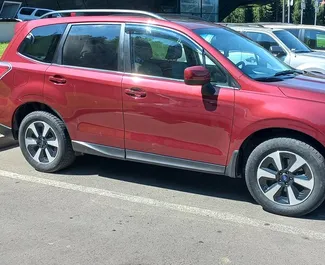 Subaru Forester udlejning. Komfort, SUV, Crossover Bil til udlejning i Georgien ✓ Uden depositum ✓ TPL, CDW, FDW, Passagerer, Tyveri forsikringsmuligheder.