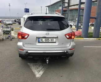 Motor Gasolina de 3,3L de Nissan Pathfinder 2020 para alquilar en en Tiflis.