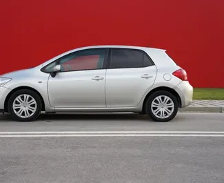 Toyota Auris 2007 araç kiralama Arnavutluk'ta, ✓ Dizel yakıt ve 70 beygir gücü özellikleriyle ➤ Günde başlayan fiyatlarla 18 EUR.