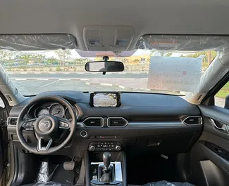 Prenájom Mazda Cx-5. Auto typu Ekonomická, Komfort, Crossover na prenájom v v SAE ✓ Vklad 1500 AED ✓ Možnosti poistenia: TPL, CDW.