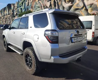 Utleie av Toyota 4 Runner. Komfort, SUV bil til leie i Georgia ✓ Depositum på 800 GEL ✓ Forsikringsalternativer: TPL, FDW, I utlandet.