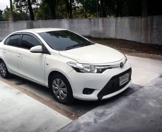 Frontvisning af en udlejnings Toyota Vios i Bangkok, Thailand ✓ Bil #7412. ✓ Automatisk TM ✓ 3 anmeldelser.