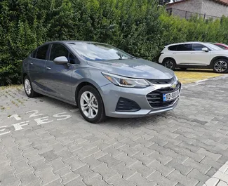 Frontvisning av en leiebil Chevrolet Cruze i Tbilisi, Georgia ✓ Bil #7735. ✓ Automatisk TM ✓ 0 anmeldelser.